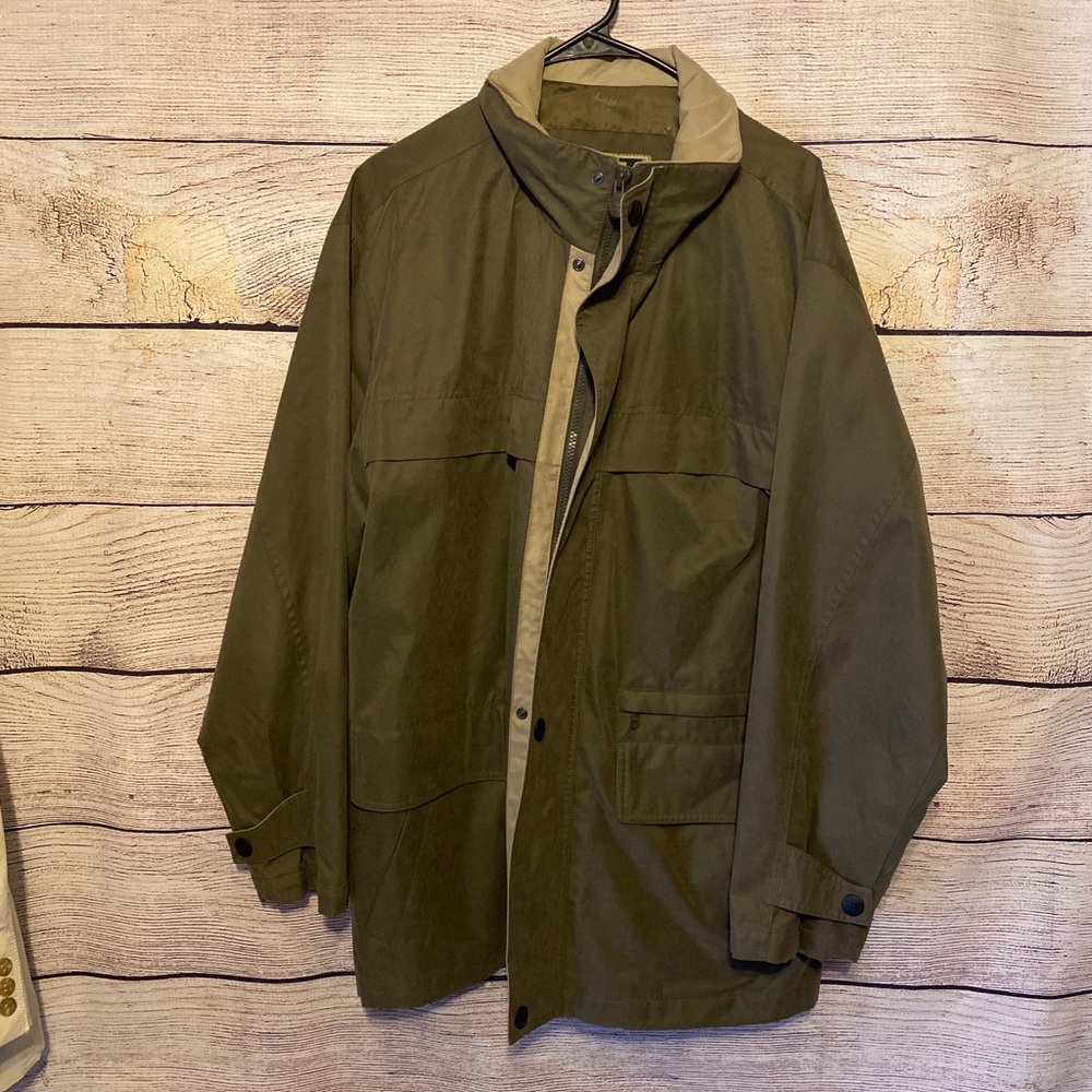 Rainforest RFT Mens Size Large Jacket Olive Green Full Zip Front and 9 Pockets